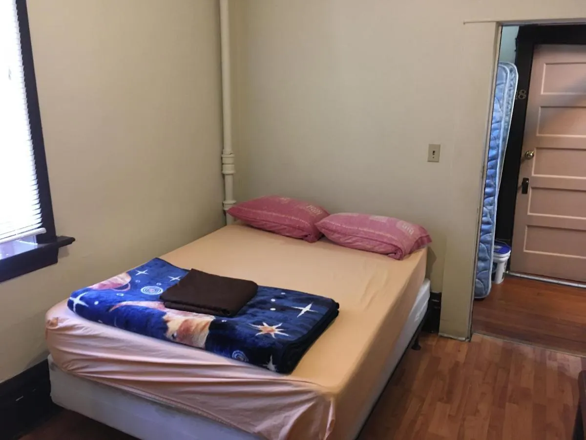 Main St Hostel Vancouver Canada